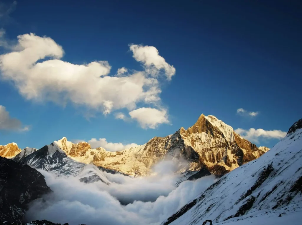 Sunrise at the Machhapuchhre Mountain